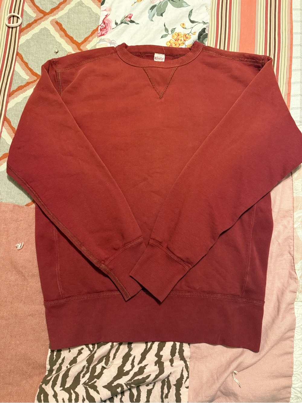 BUCK MASON WELTERWEIGHT DOUBLE V CREW SWEATSHIRT